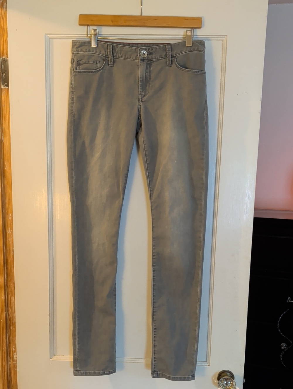 Banana Republic Skinny Gray Jeans with Red Topstitching, Sz 27